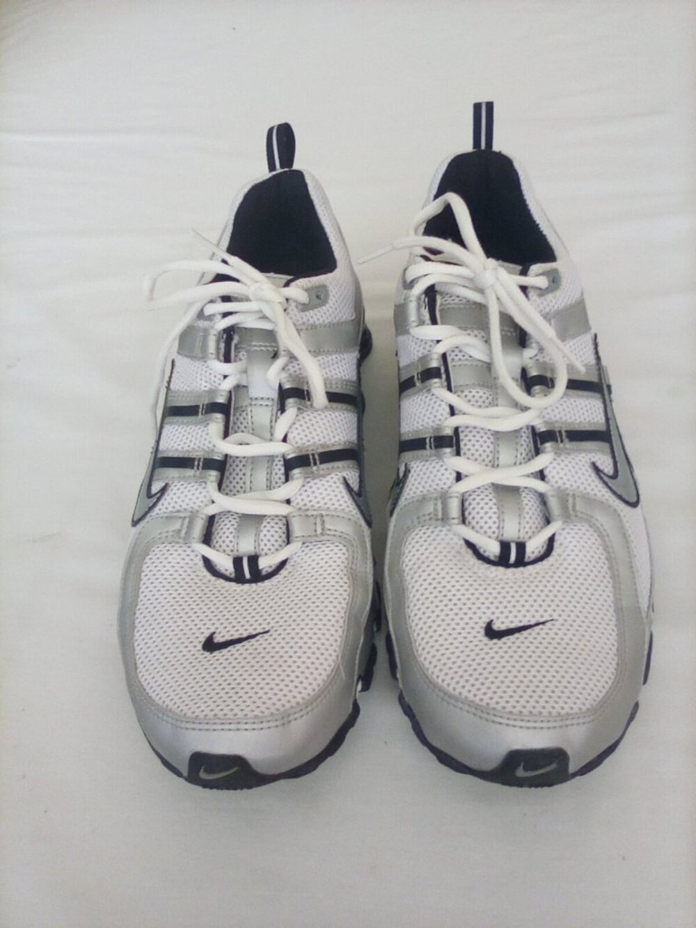 Nike Shox NZ Metallic Silver White Men's Running Shoe Size 11.5